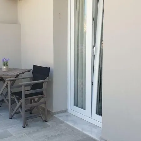 Chriselia 1 דירה *