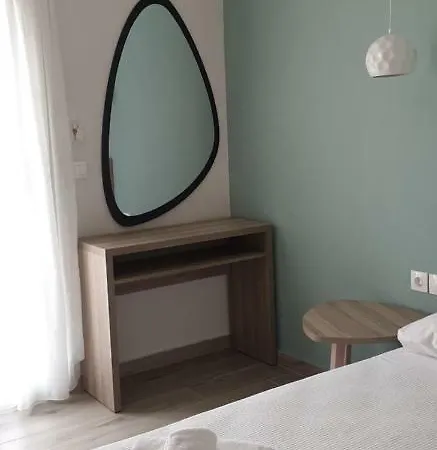 Chriselia 1 דירה *