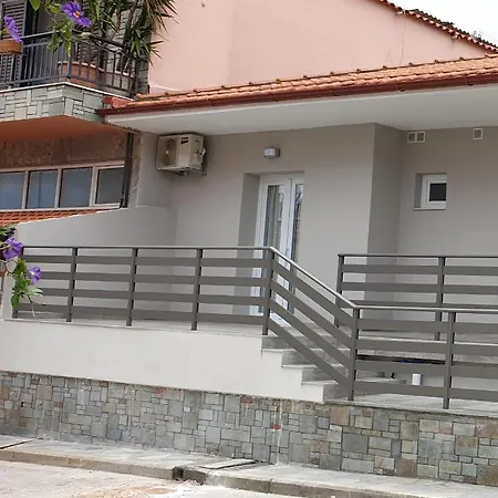 דירה Chriselia 1